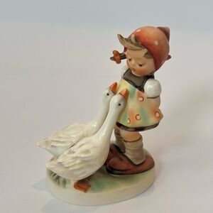 Goebel Hummel"Goose Girl" #47 3/0, 4”
